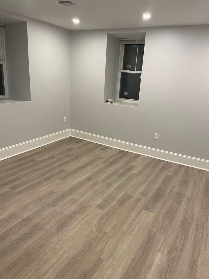 104 Brooks St - Photo 2 of 17