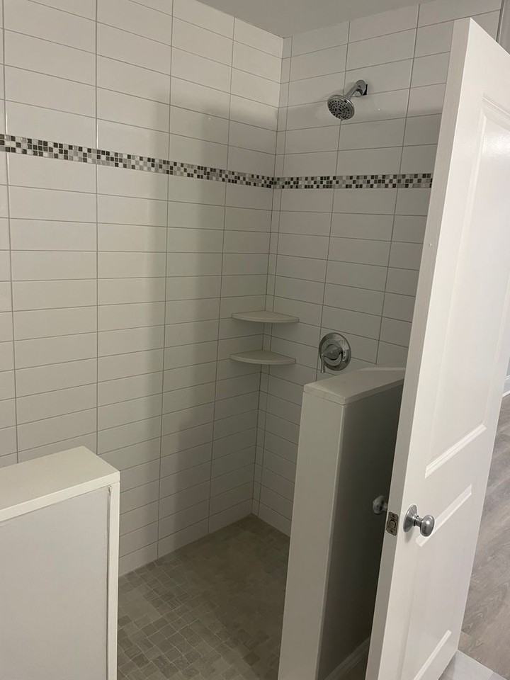 104 Brooks St - Photo 7 of 17