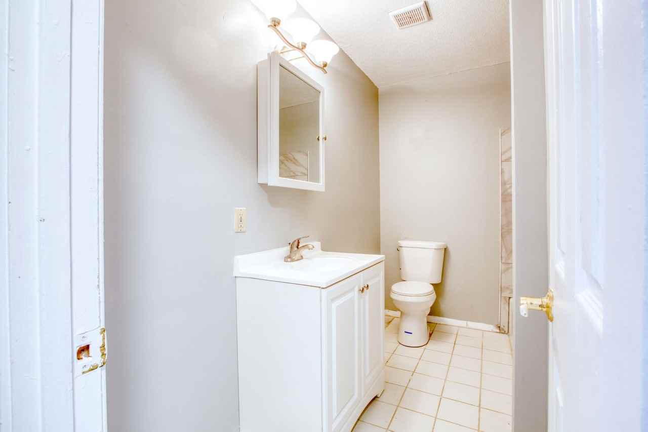 72 Caesar Dr #3 - Photo 6 of 25