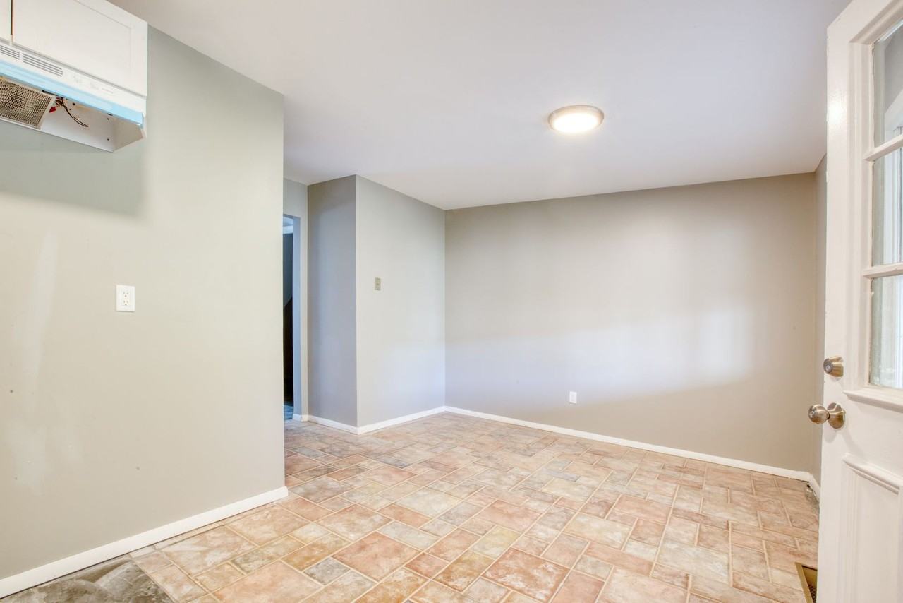 72 Caesar Dr #3 - Photo 7 of 25