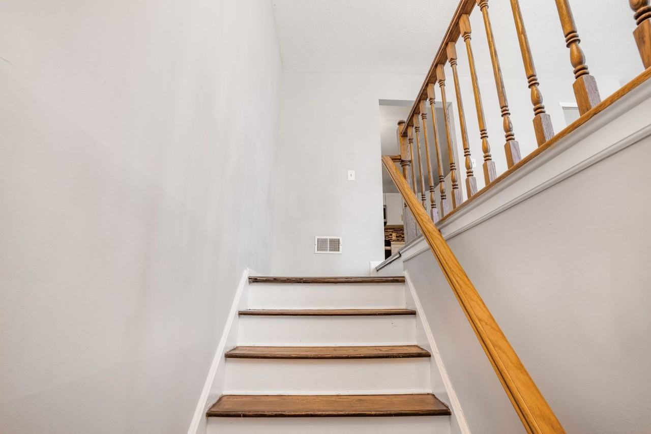 166 Sapphire Ln - Photo 6 of 33