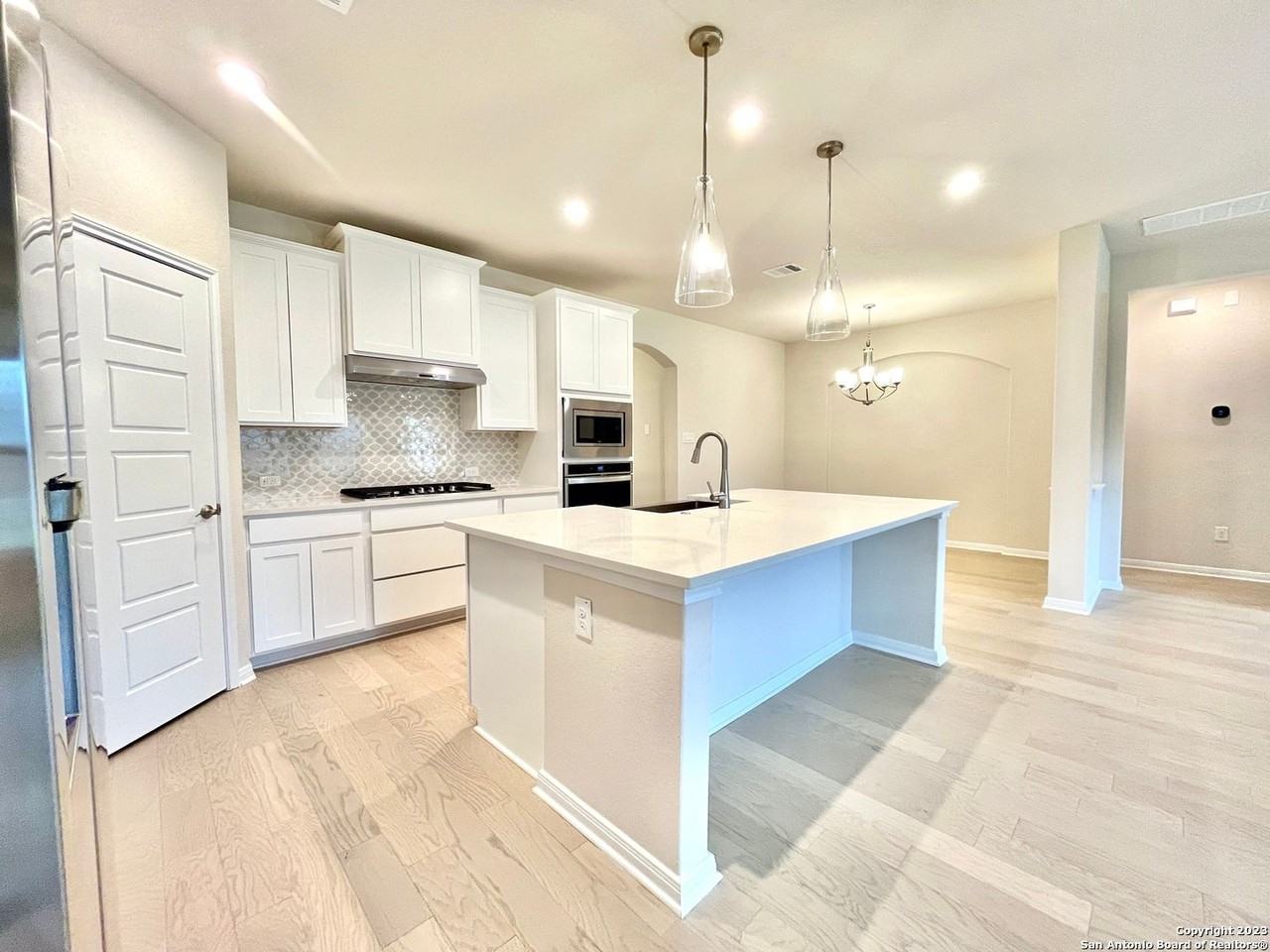 124 Talavera - Photo 6 of 24