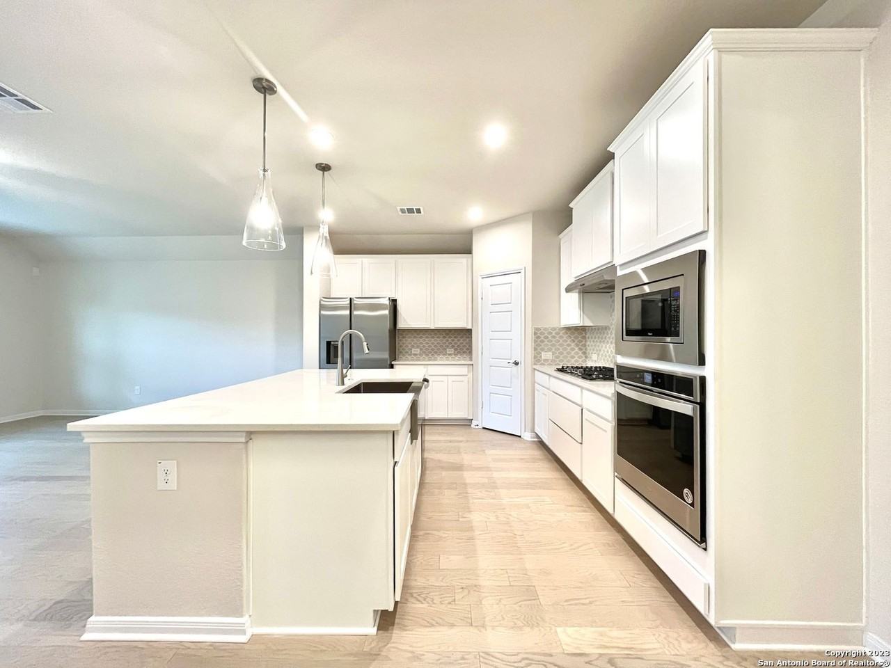 124 Talavera - Photo 7 of 24