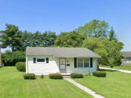 featured image of 210 S Lenfesty Ave