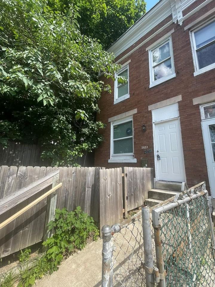 2651 Frederick Ave - Photo 2 of 12