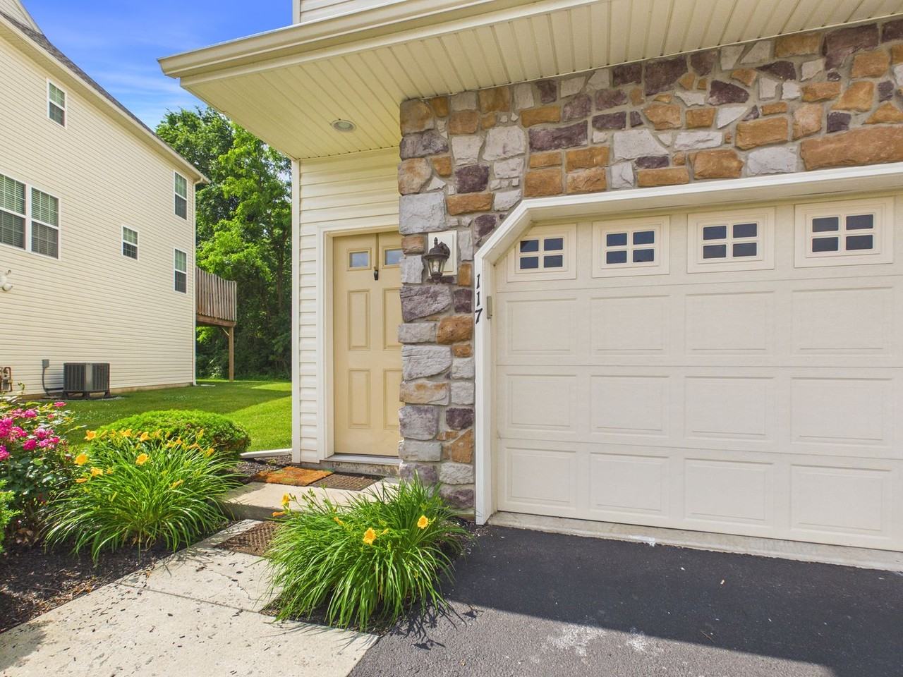 117 Mapleton Blvd