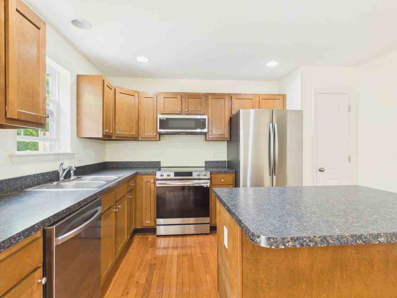117 Mapleton Blvd - Photo 3 of 25
