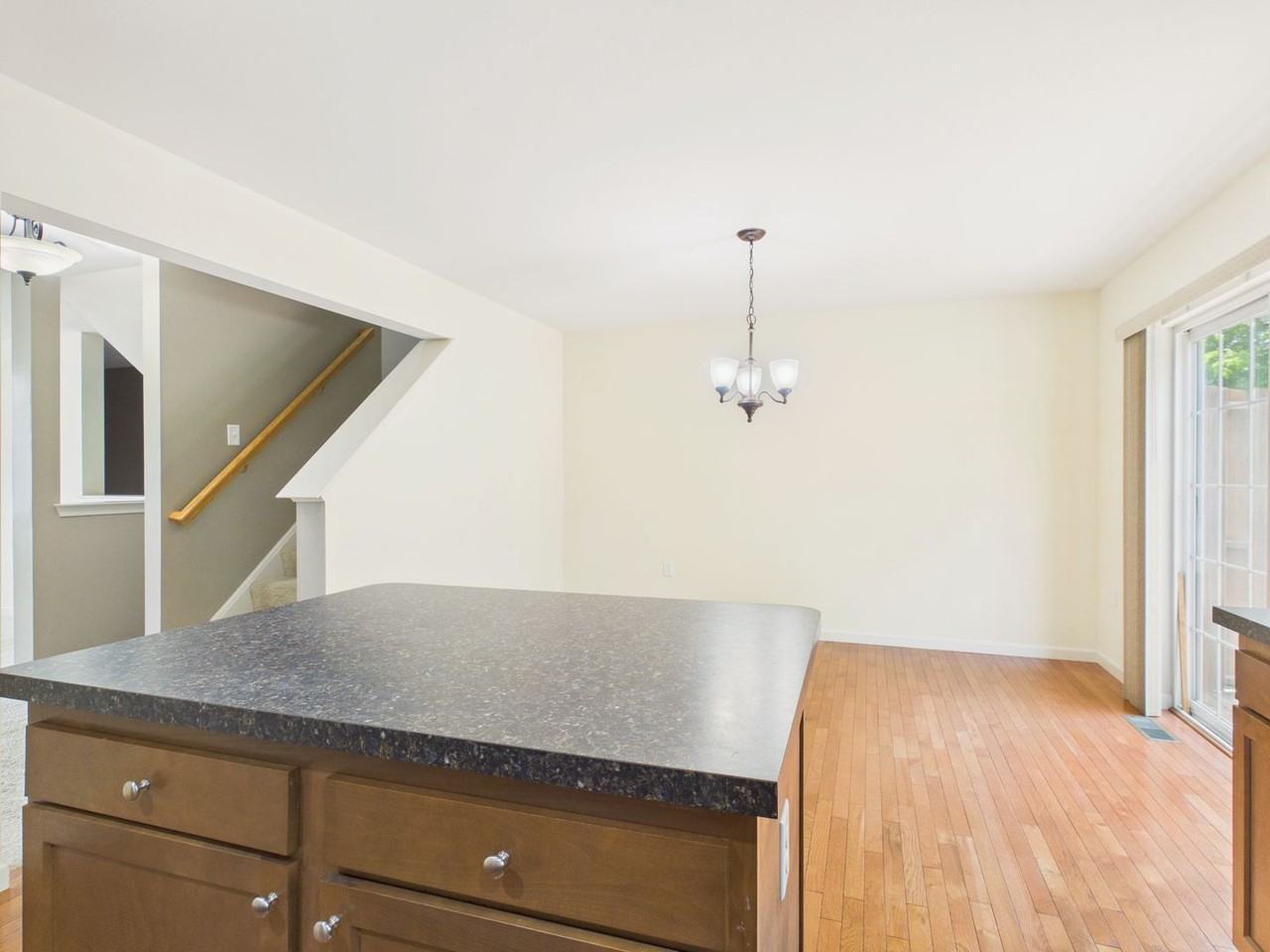 117 Mapleton Blvd - Photo 5 of 25