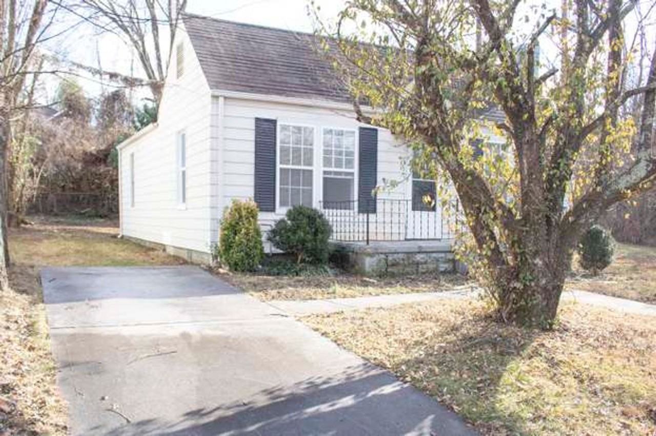 4032 Walker Blvd - Photo 3 of 35