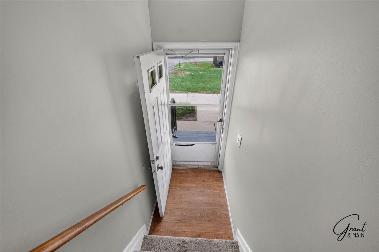 30761 Hidden Pines Ln - Photo 2 of 22