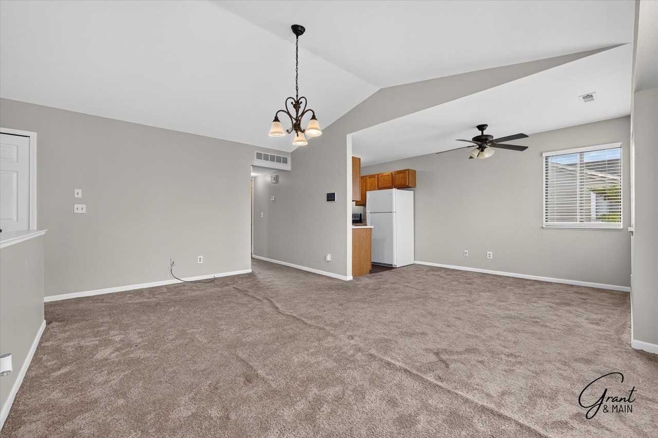 30761 Hidden Pines Ln - Photo 6 of 22