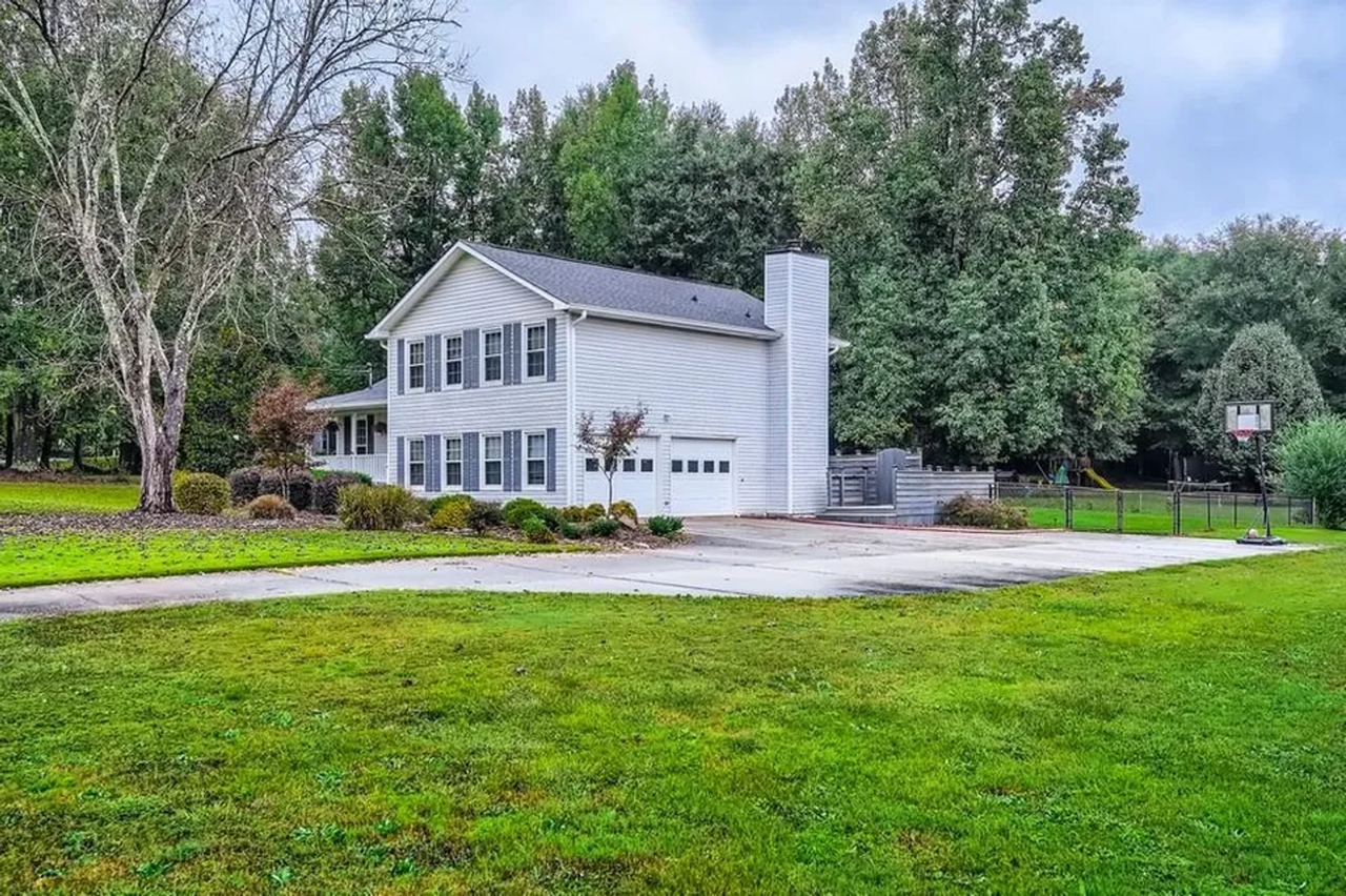 130 Grandchester Way - Photo 2 of 17