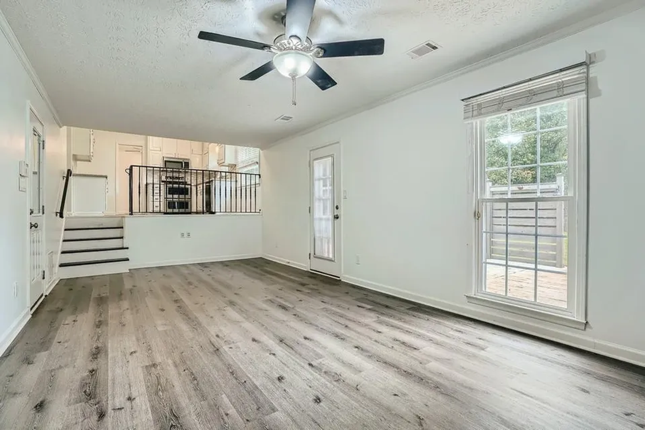 130 Grandchester Way - Photo 6 of 17
