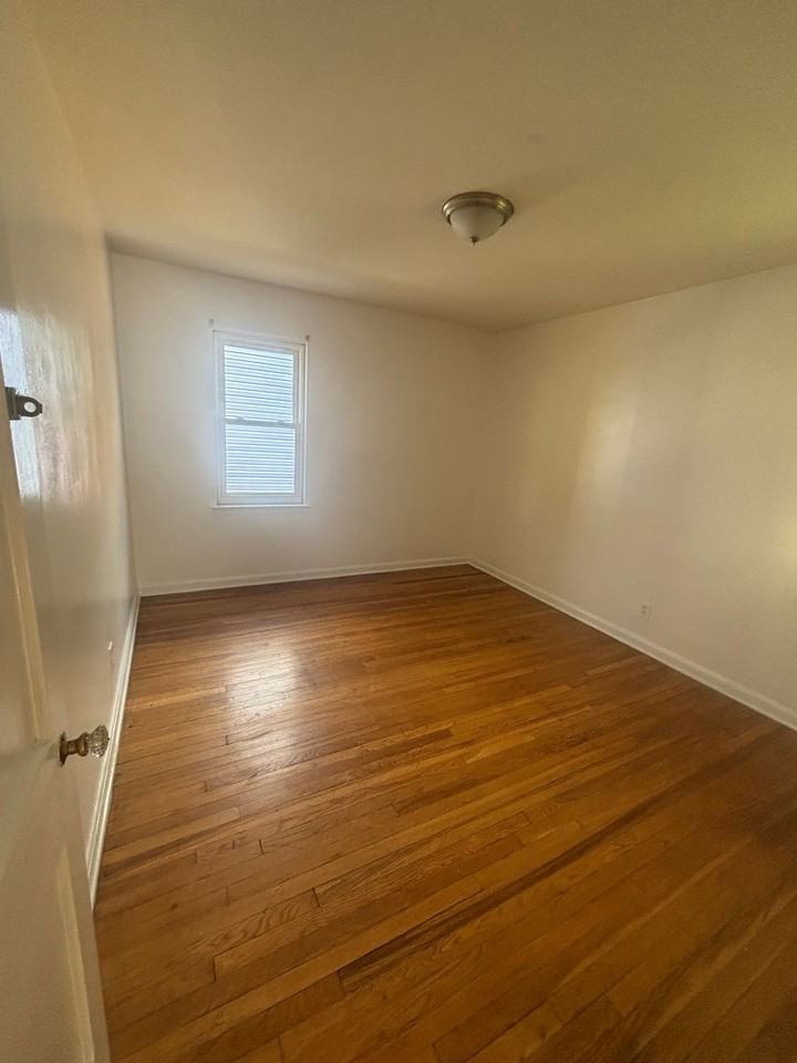 15409 Benhoff Dr - Photo 5 of 11