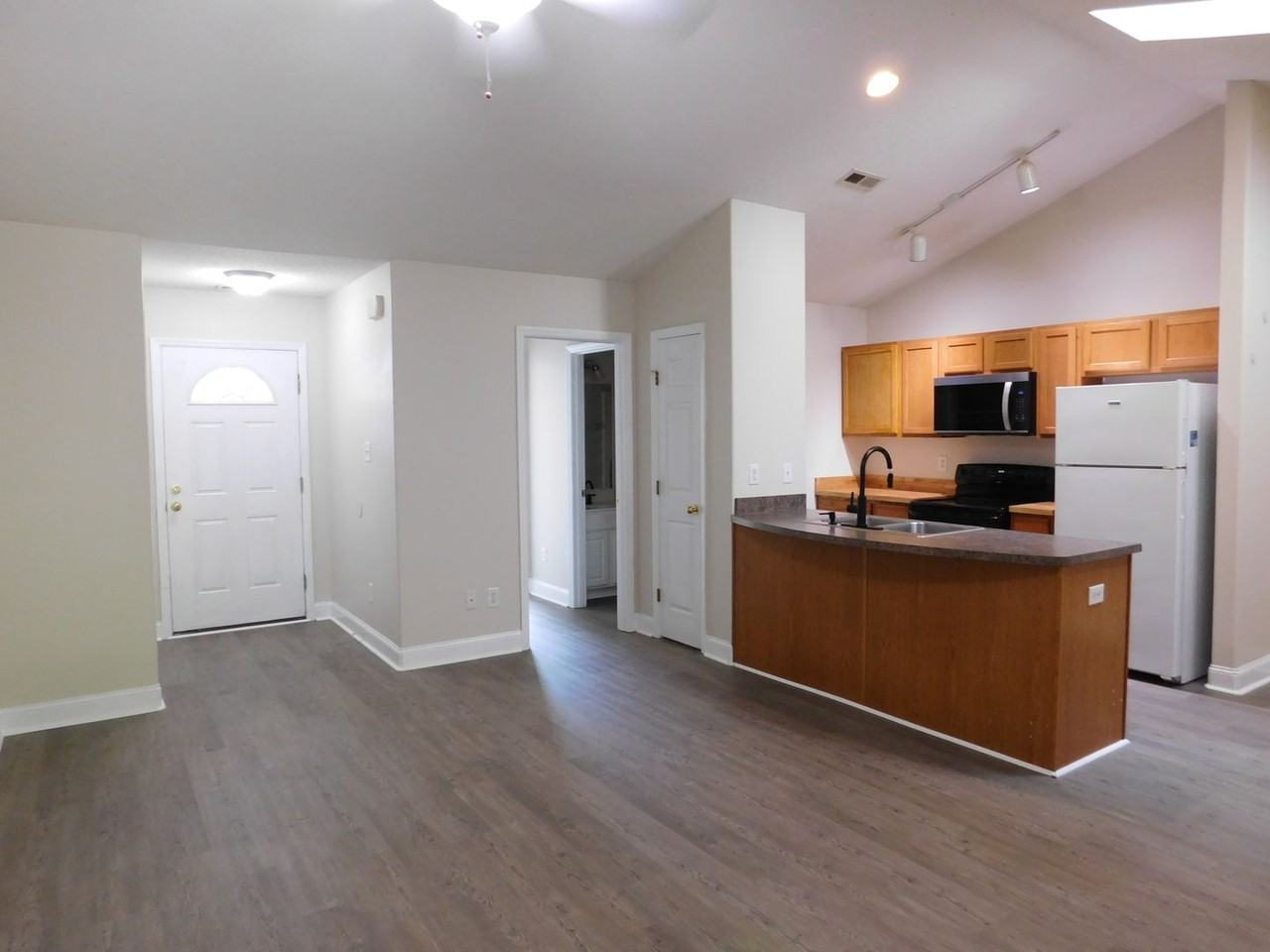 223 Church Hill Ct - Photo 3 of 19