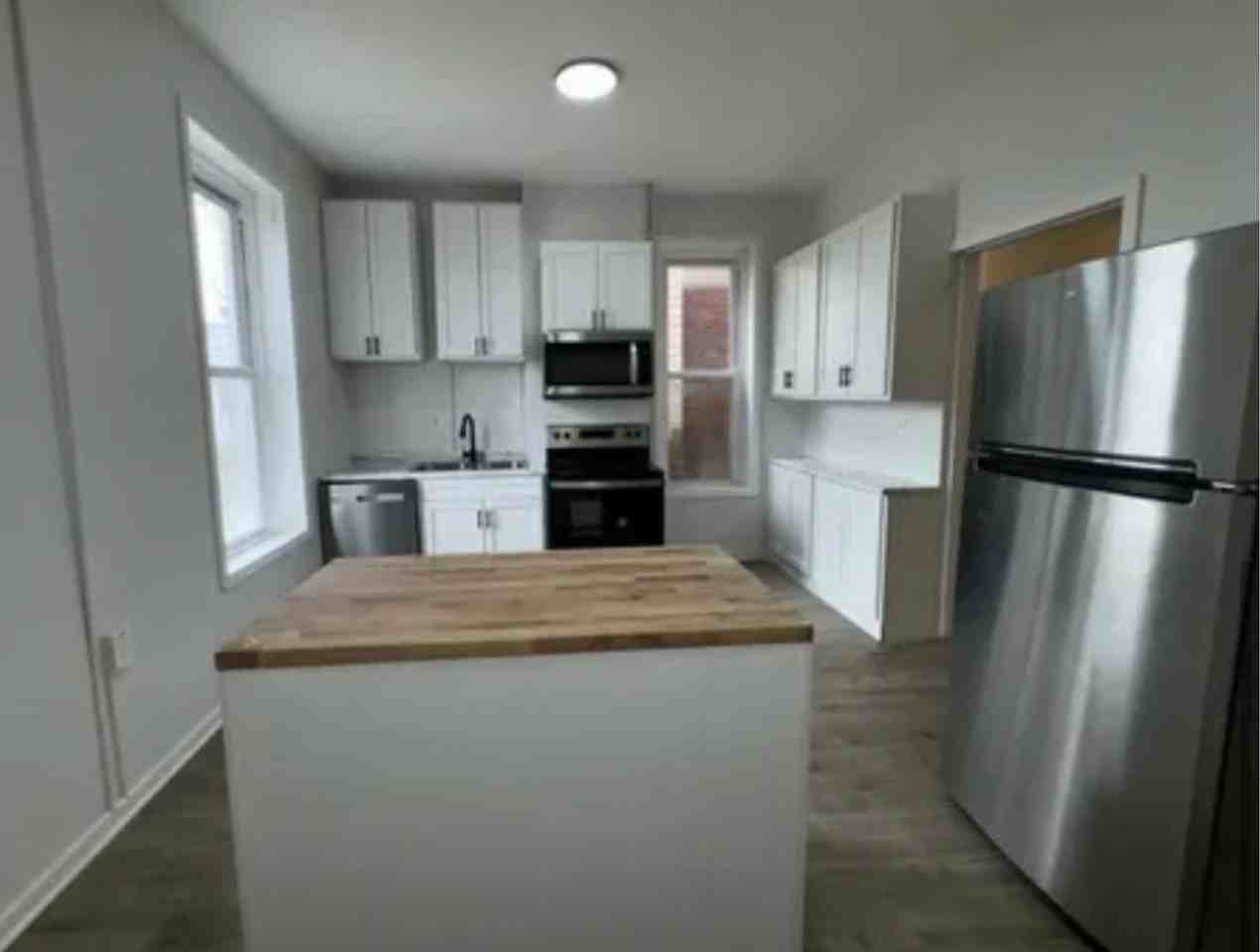 3616 S Jefferson Ave - Photo 5 of 6