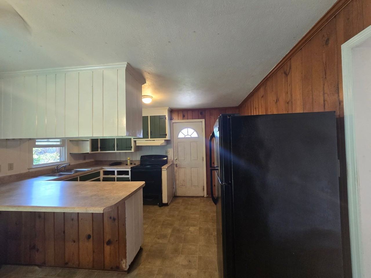 5206 Shagbark Rd - Photo 3 of 13