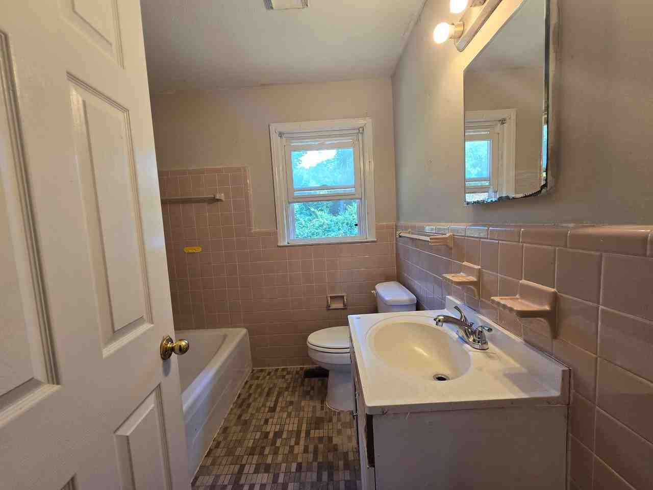 5206 Shagbark Rd - Photo 6 of 13