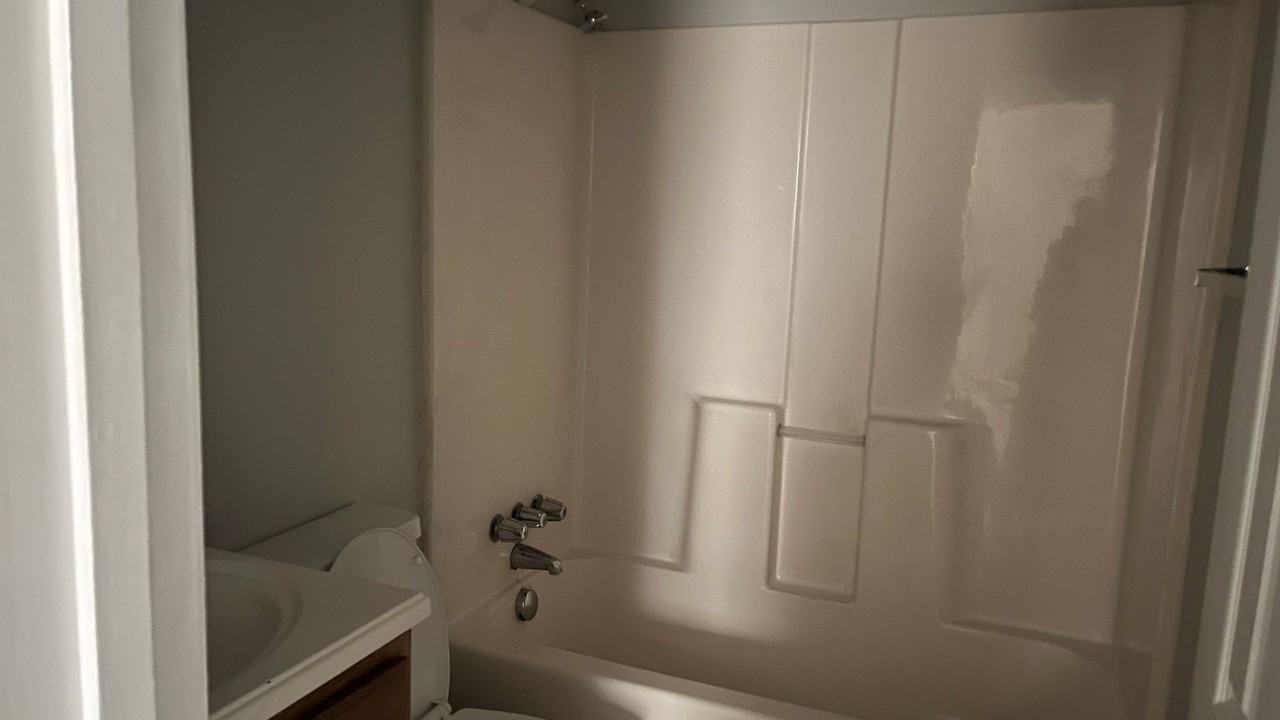 2215 Briarfield Rd - Photo 5 of 6