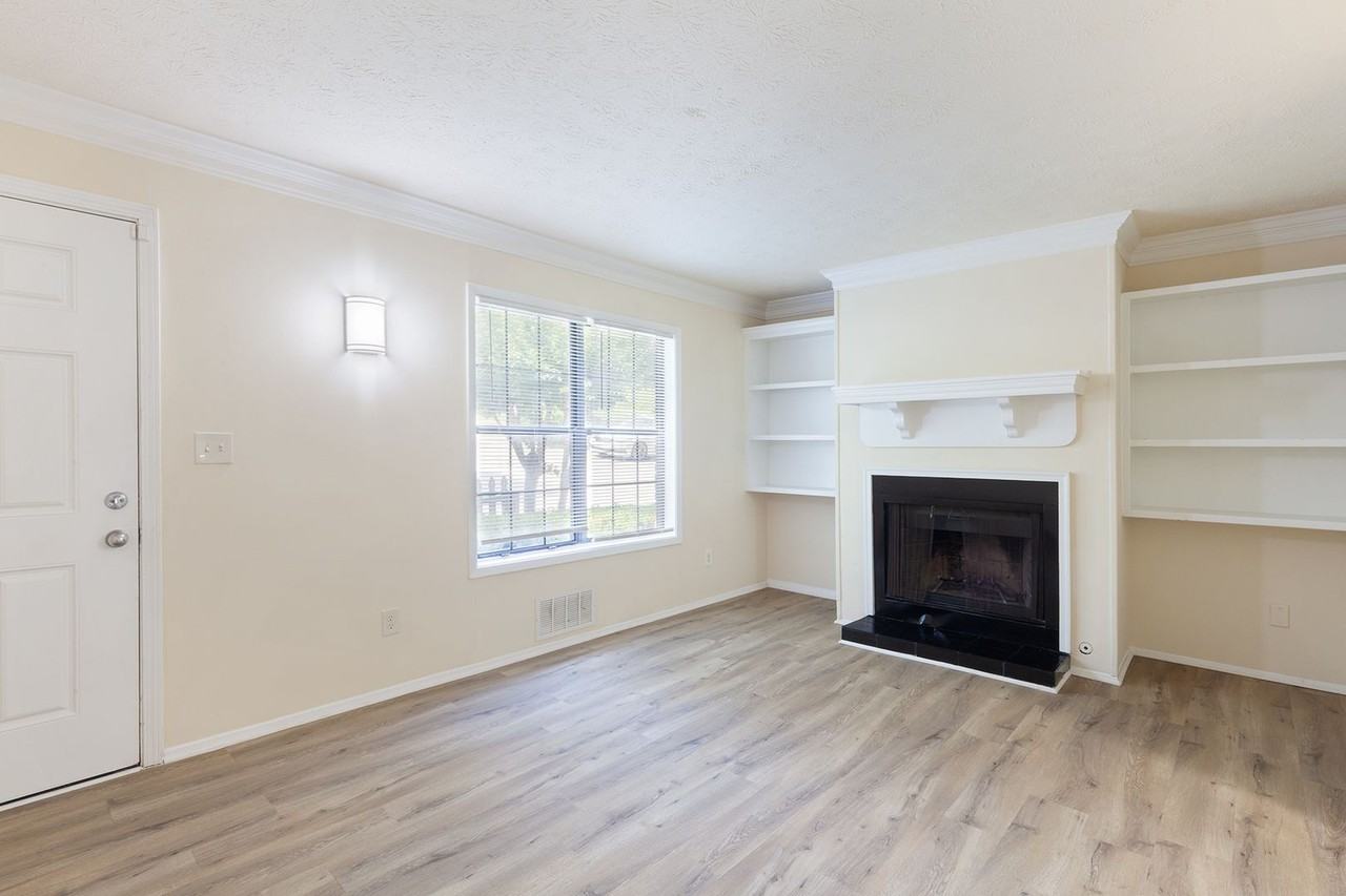3109 Destin Cir - Photo 4 of 30