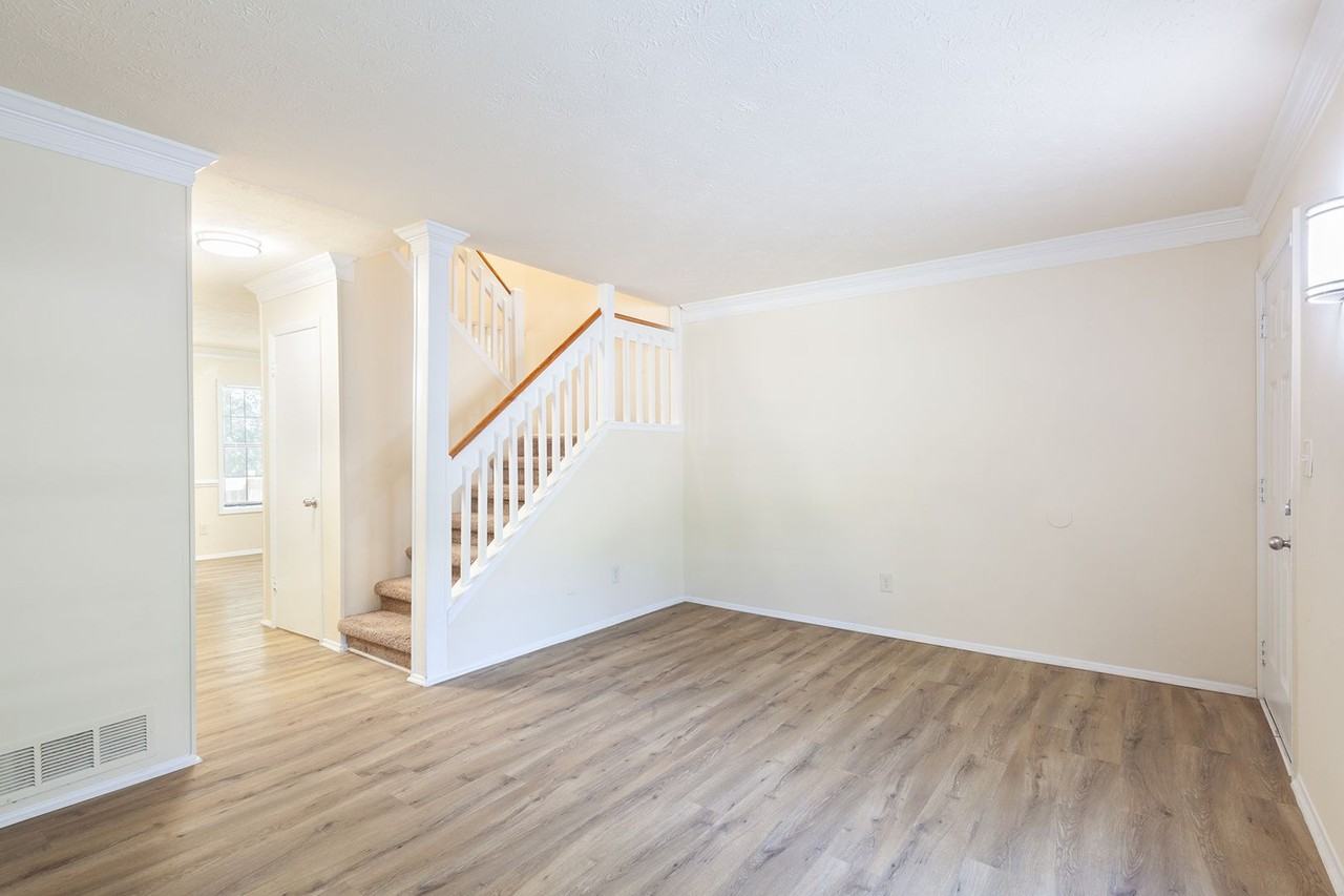 3109 Destin Cir - Photo 5 of 30