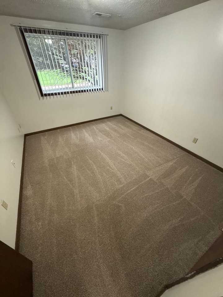4028 N St - Photo 6 of 7