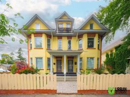 featured image of 1122 S Walnut St