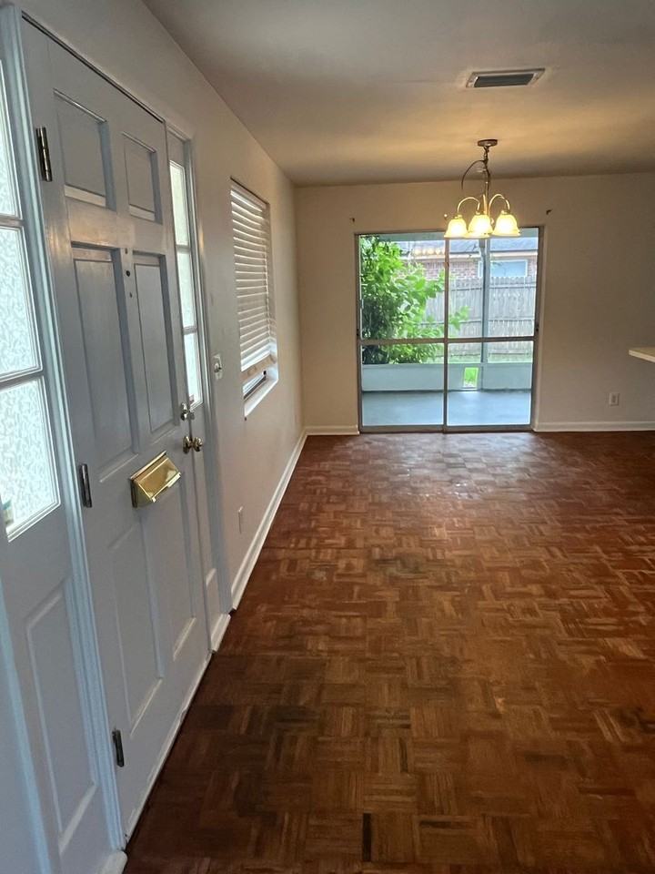 1116 Palisades Dr - Photo 3 of 25