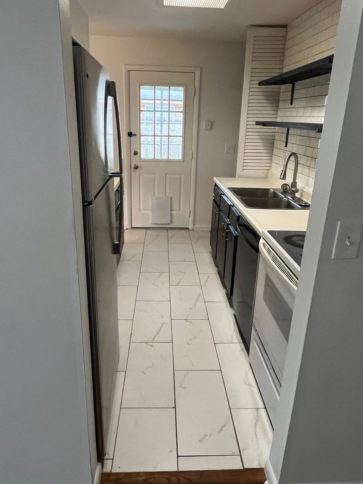 1116 Palisades Dr - Photo 6 of 25