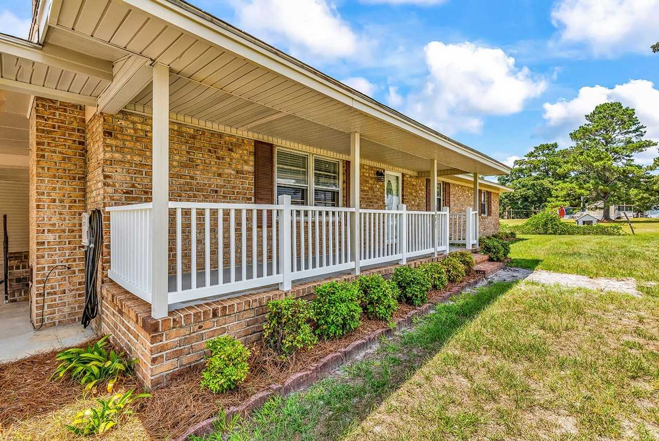 1354 Rogers Rd - Photo 4 of 46
