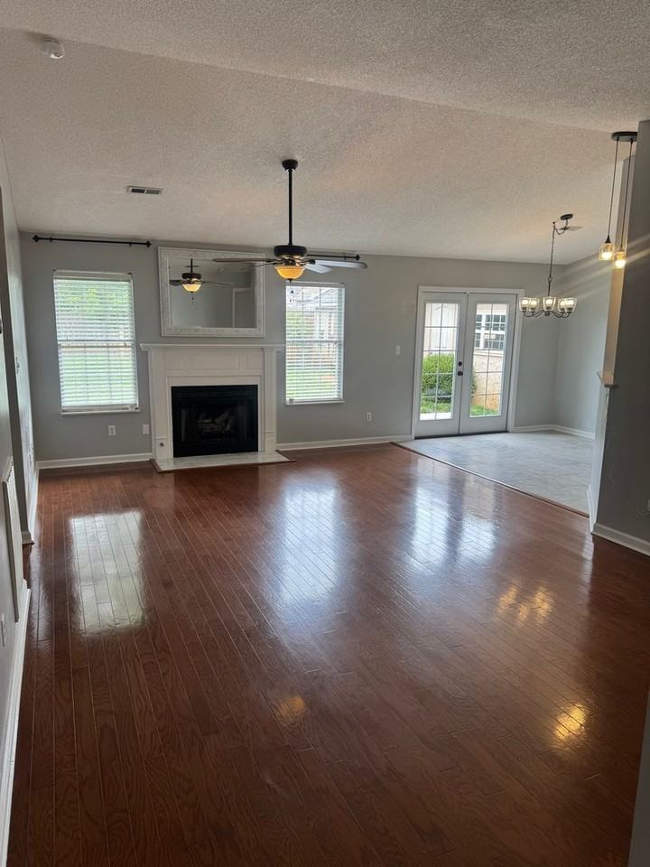 7233 Sorrenta Rd - Photo 5 of 28