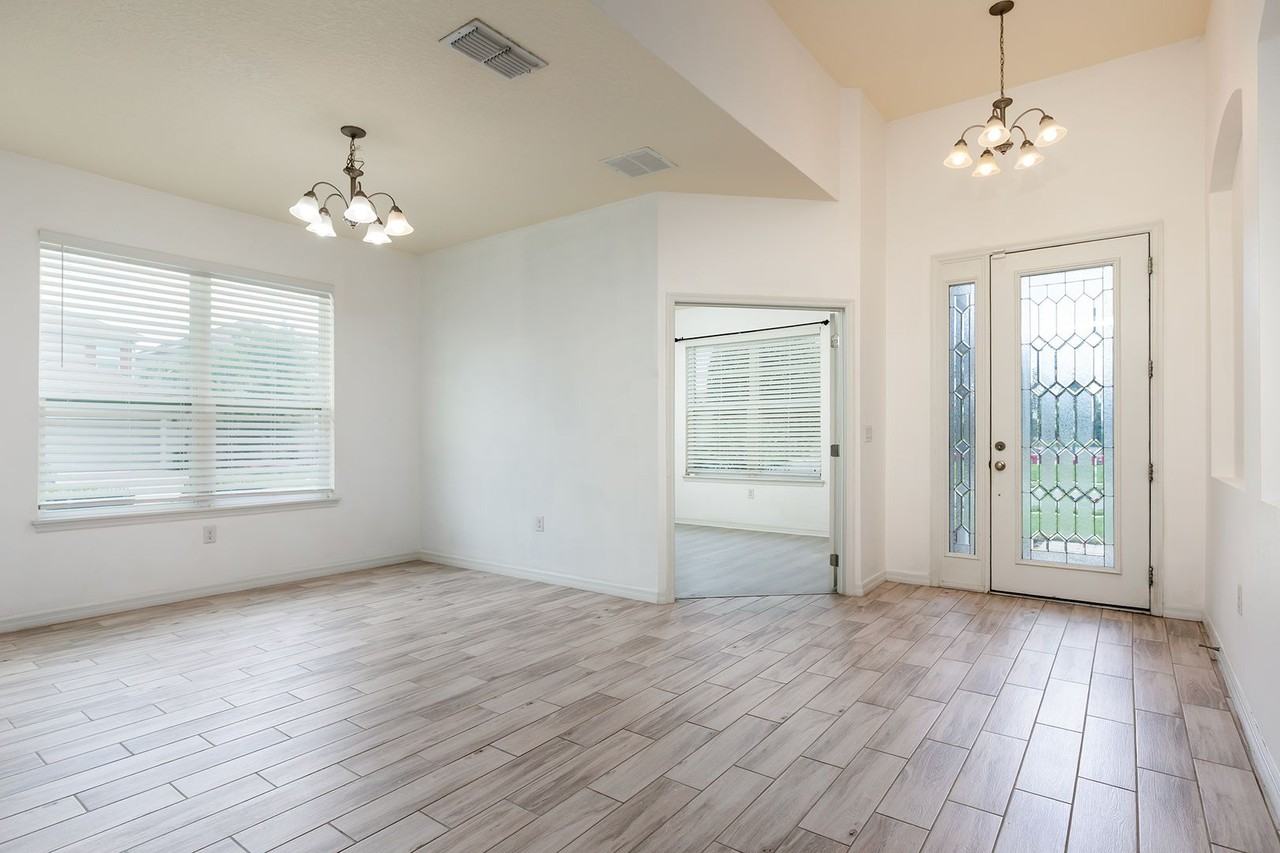 488 Rocky Grove Ln - Photo 3 of 24