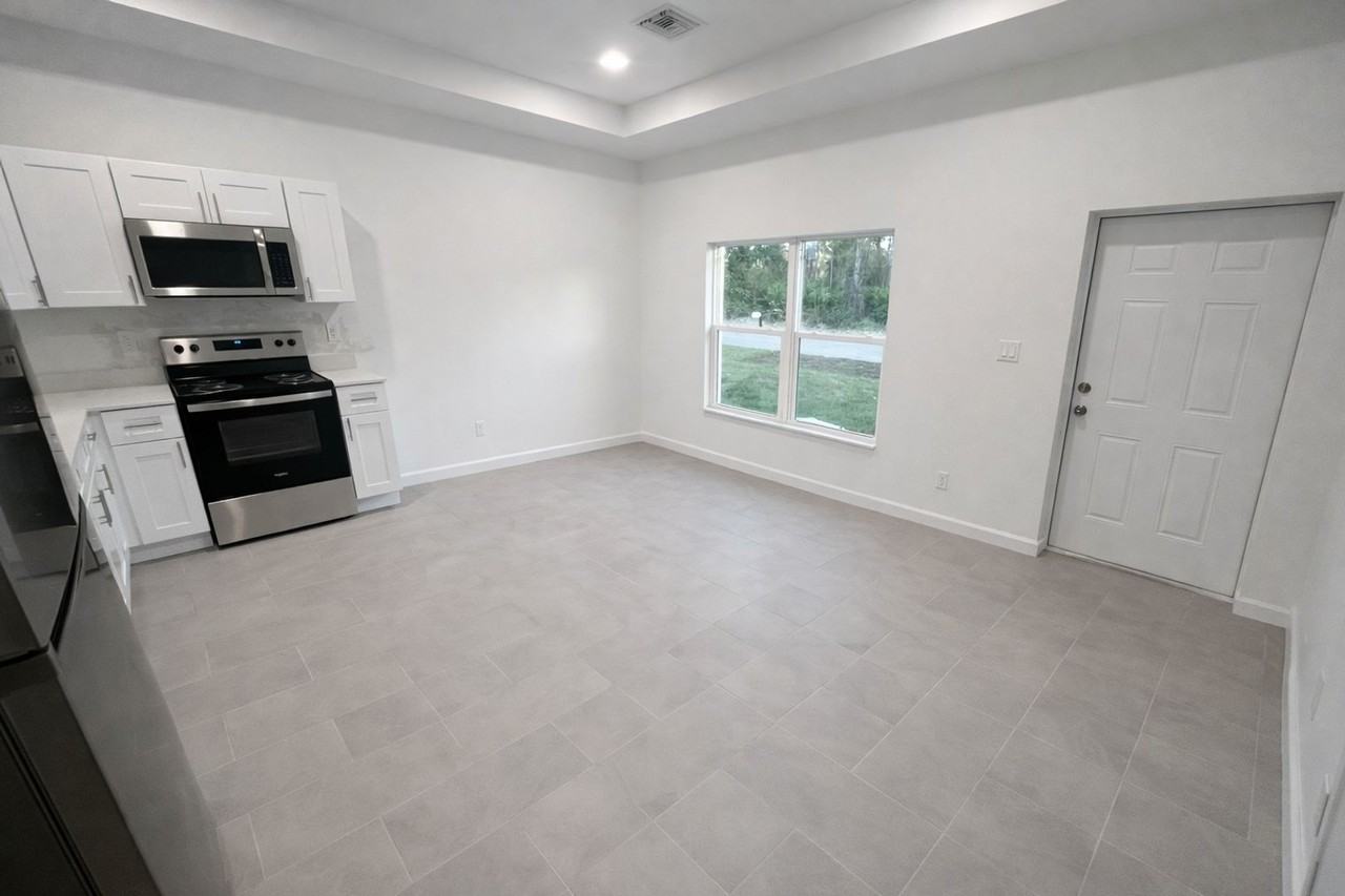 769 Milano Ave S - Photo 4 of 12