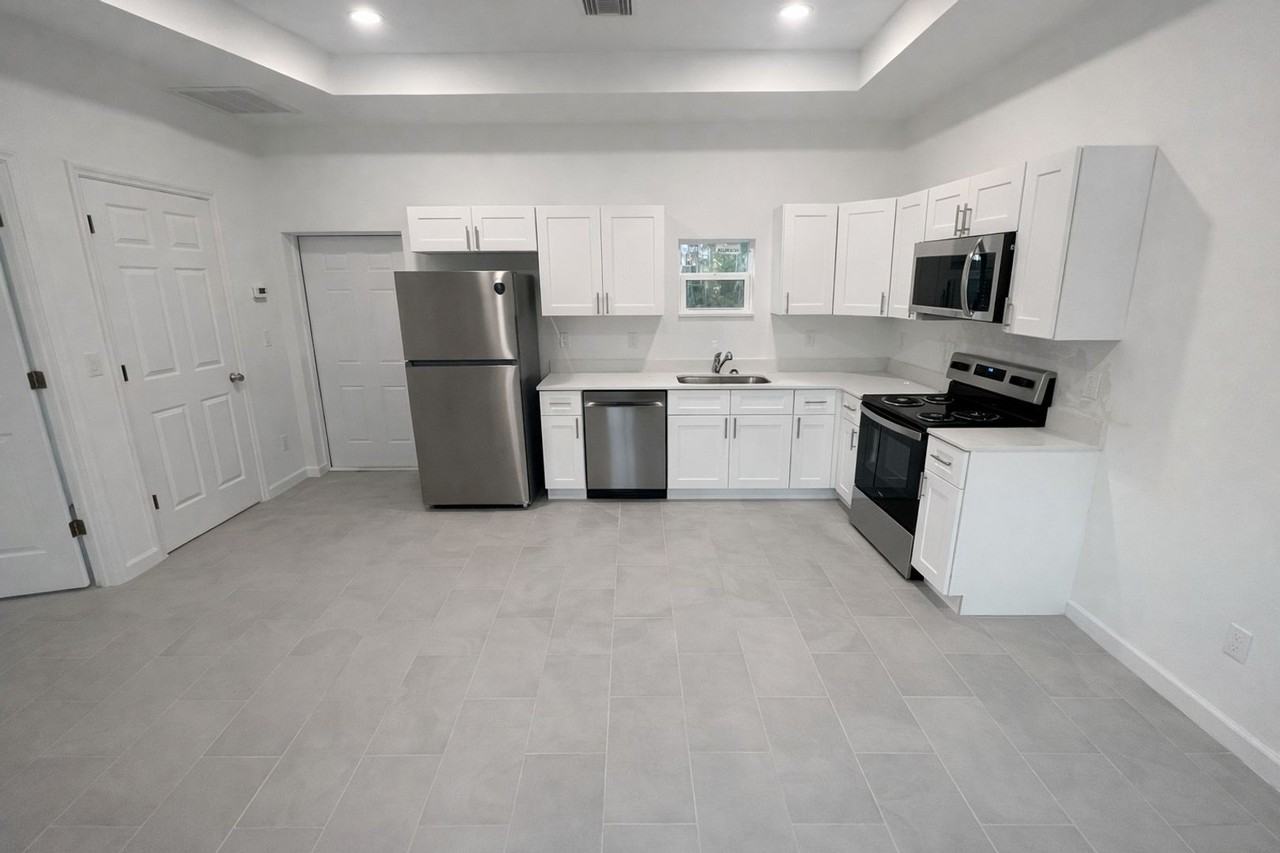 769 Milano Ave S - Photo 5 of 12