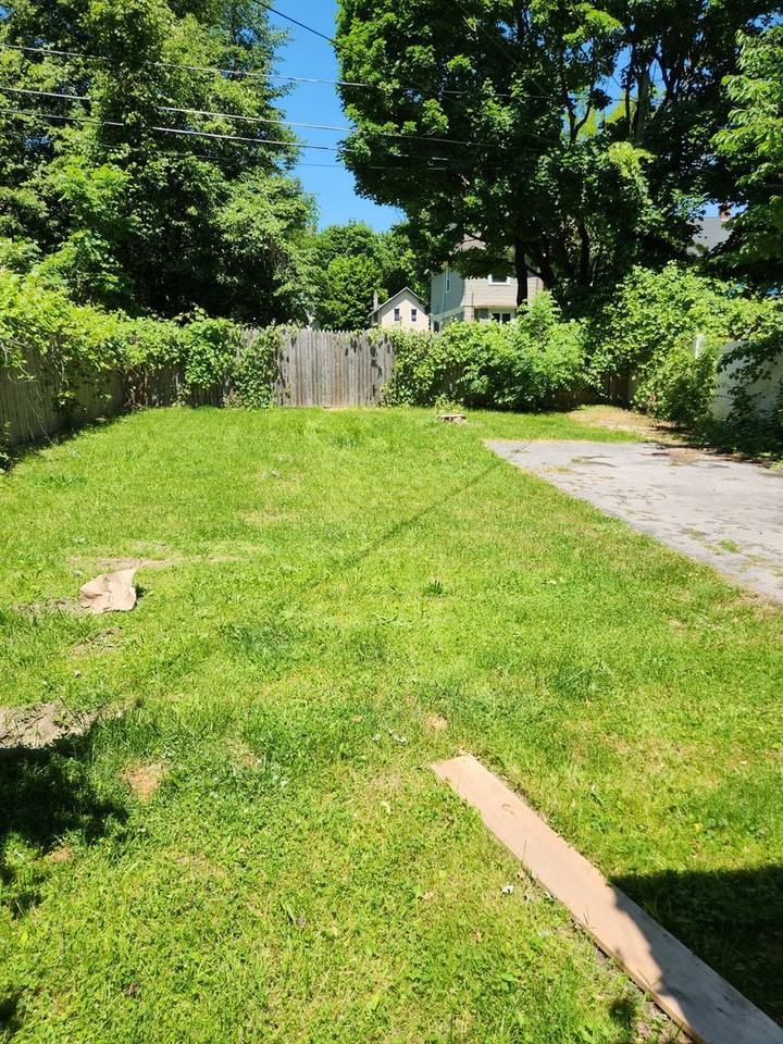 254 Lexington Ave - Photo 5 of 16