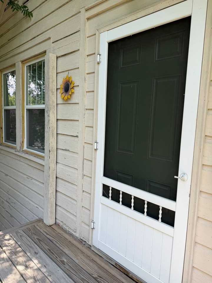 653 E Main St Apt D - Photo 4 of 11
