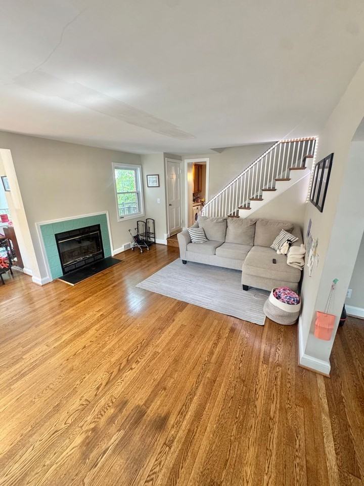 42 S Park Dr - Photo 2 of 15
