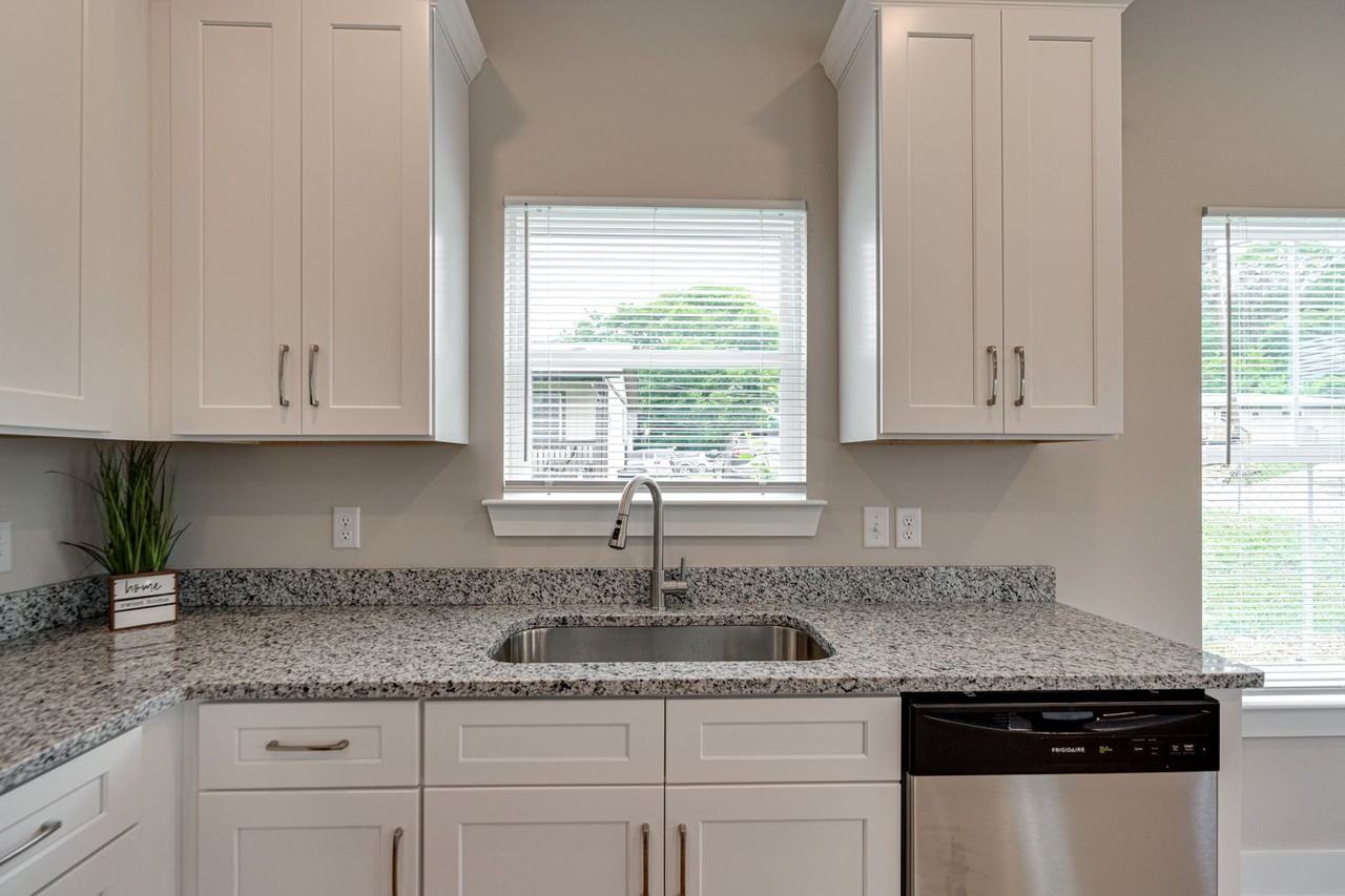 2219 Citico Ave - Photo 5 of 18