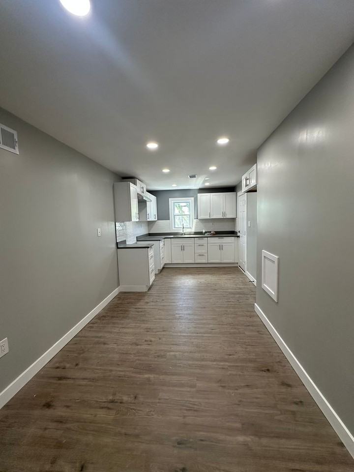 7216 Clinton Rd - Photo 5 of 11