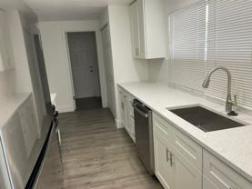 5662 Parke Ave - Photo 1 of 1
