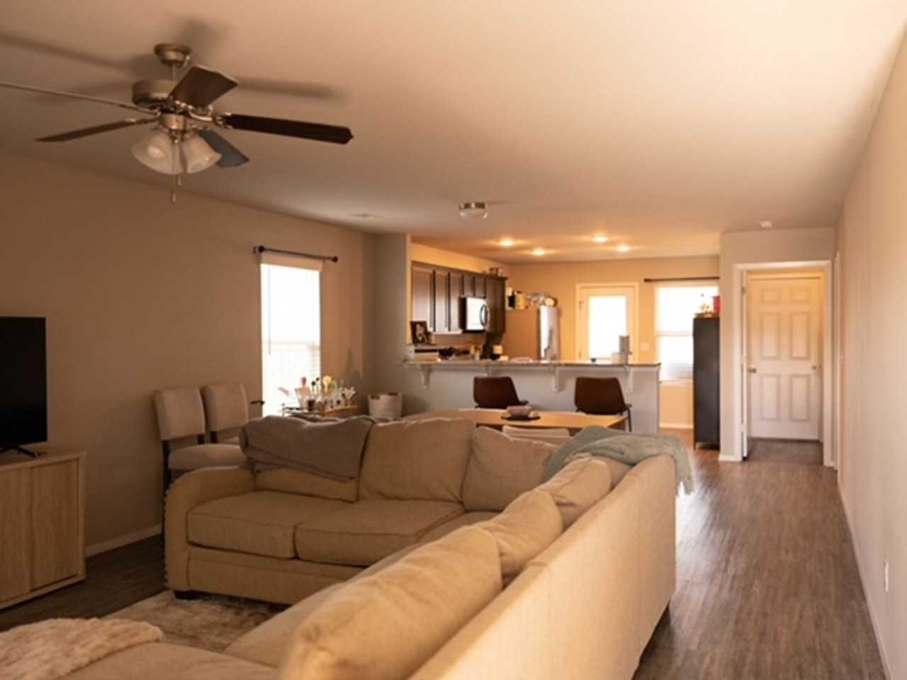 1324 S Morningside Dr - Photo 4 of 16