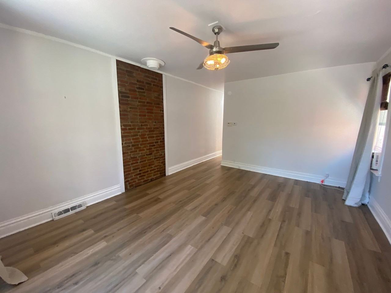 1019 S Clarkson St - Photo 3 of 22