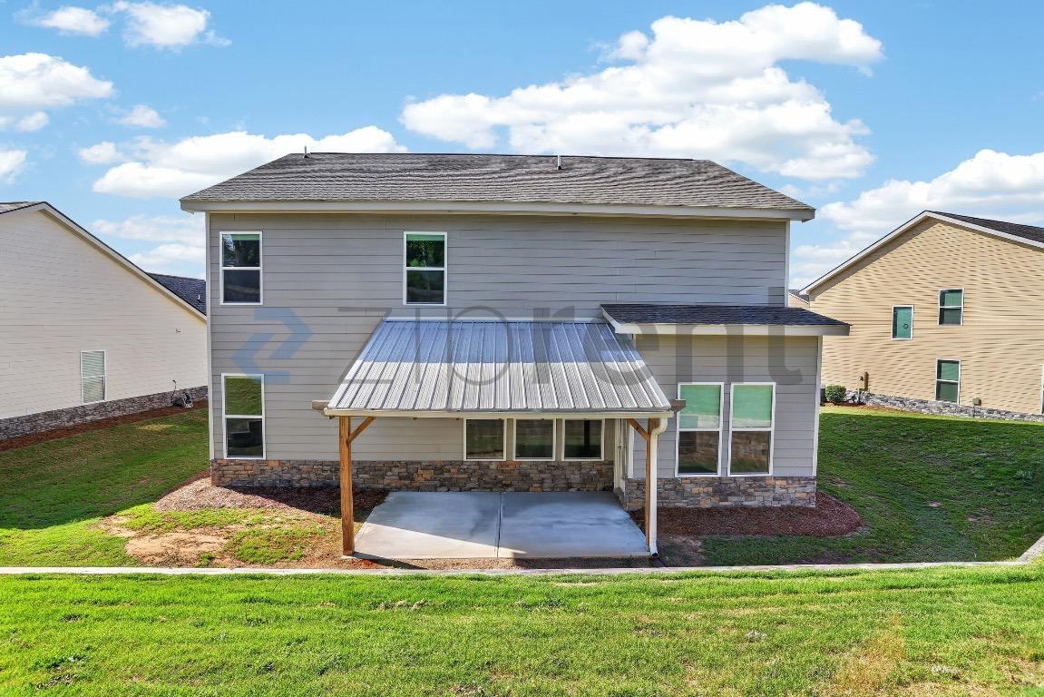 1360 Slaton Manor Dr - Photo 5 of 32