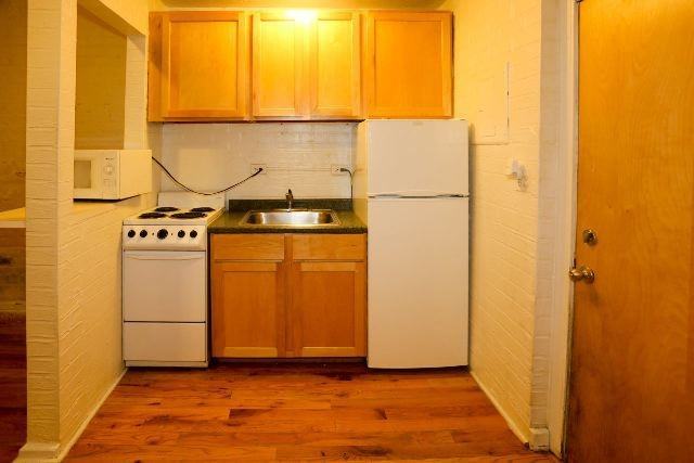 536 W Arlington Pl #011 - Photo 3 of 13