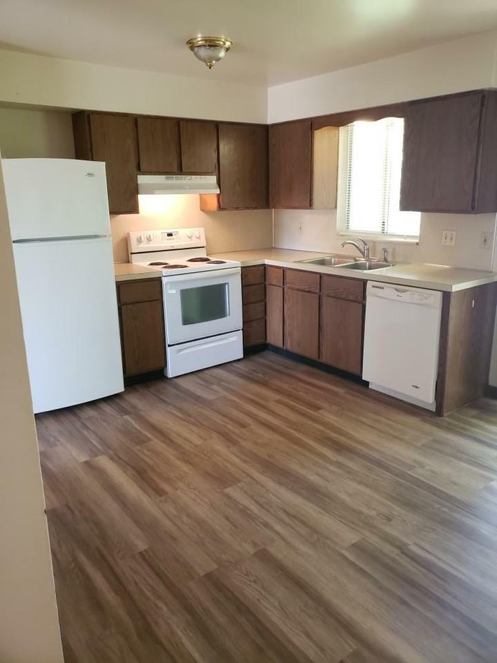 1347 Vineland Ct Se #1347 - Photo 4 of 5