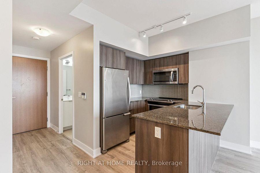20 Shore Breeze Drive - Photo 10