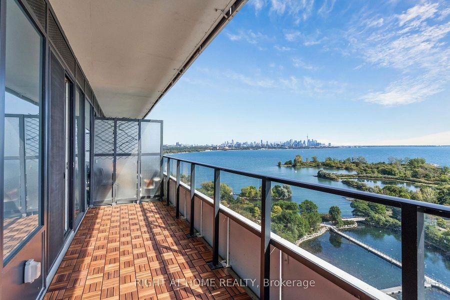 20 Shore Breeze Drive - Photo 3