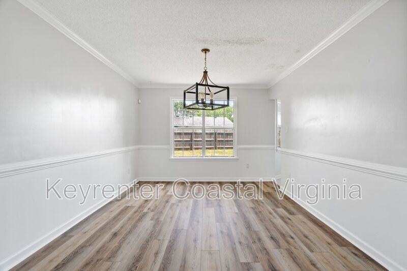 1473 Levy Ct - Photo 4 of 19