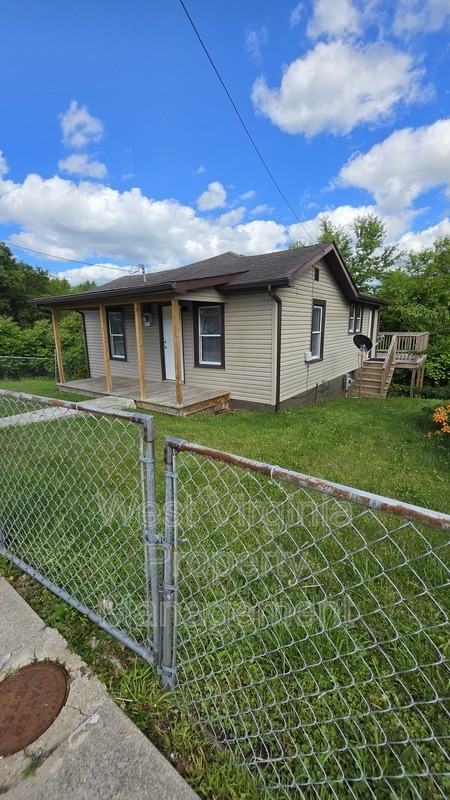 128 Dunn St - Photo 3 of 13