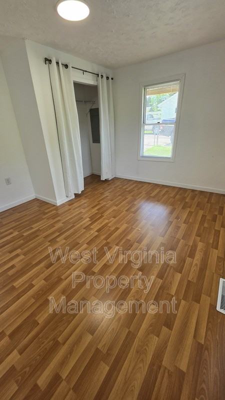 128 Dunn St - Photo 4 of 13